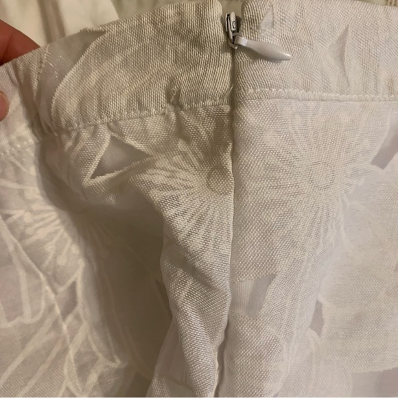 Rayon floral mid length flare skirt - Picture 2 of 9